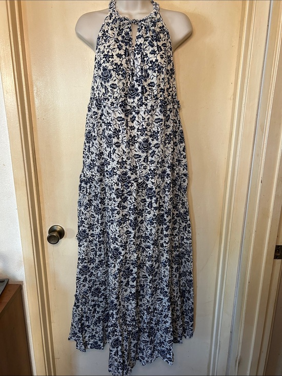 House of Harlow 1960 Dresses & Skirts - House of Harlow 1960 Navy and Cream Halter Floral Maxi Dress size XS